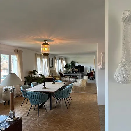 Apartment Spacieux Plein Centre, 6 Personnes, 3 Chambres, 3 Salles De Bain, Superbe Vue Chateau